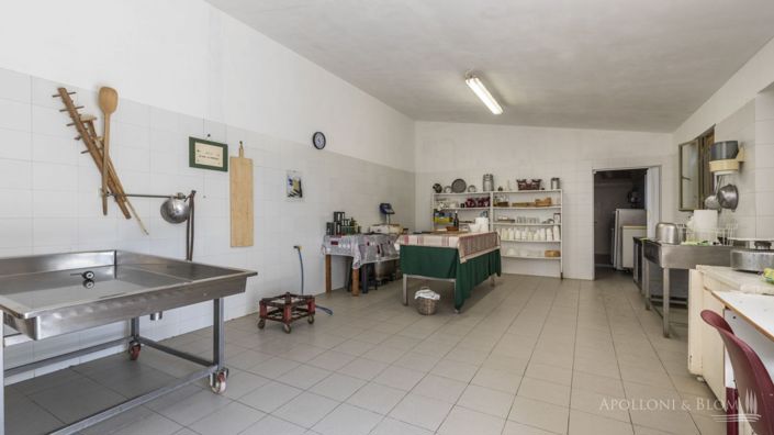 Image No.30-12 Bed Apartment for sale