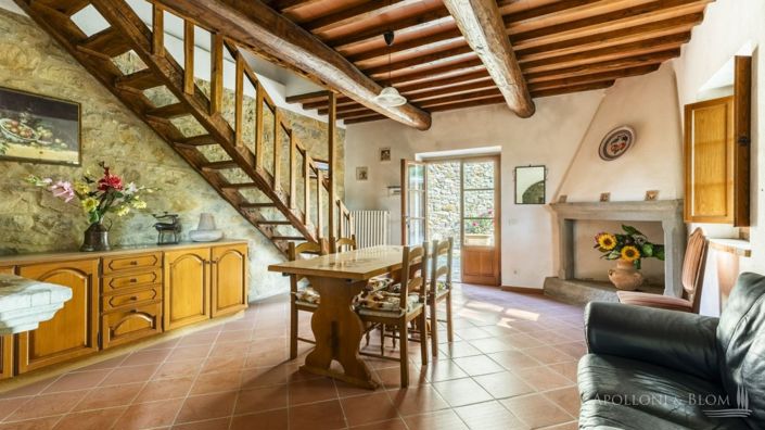 Image No.8-12 Bed Apartment for sale