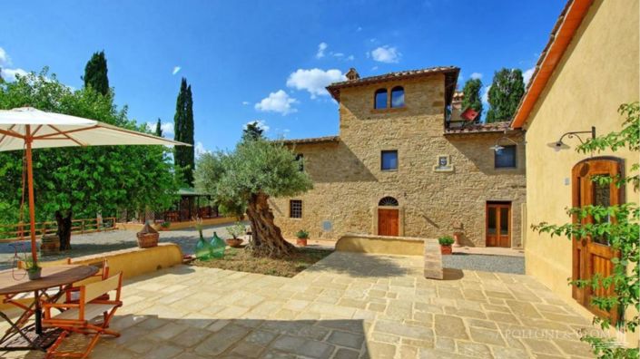 Image No.2-18 Bed Villa for sale