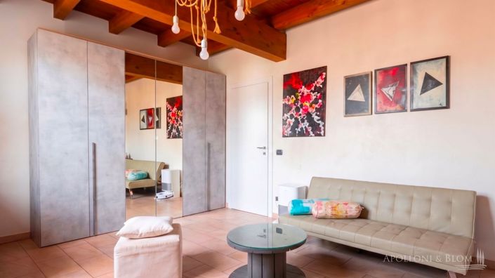 Image No.10-2 Bed Apartment for sale