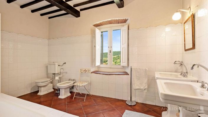 Image No.18-5 Bed Villa for sale