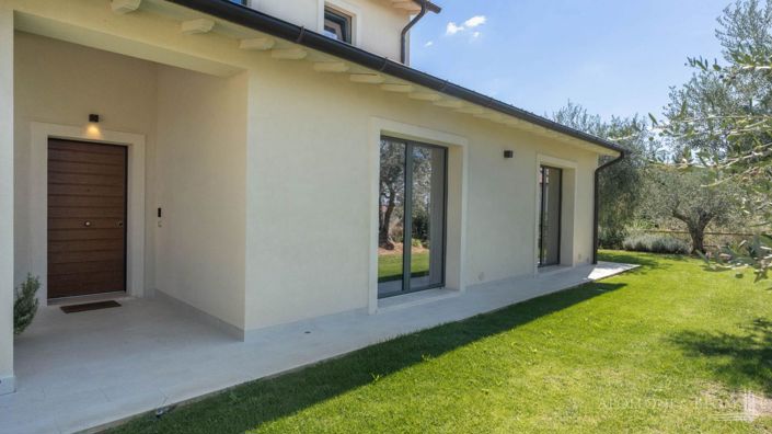 Image No.5-3 Bed Villa for sale