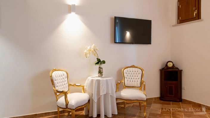 Image No.19-5 Bed Apartment for sale