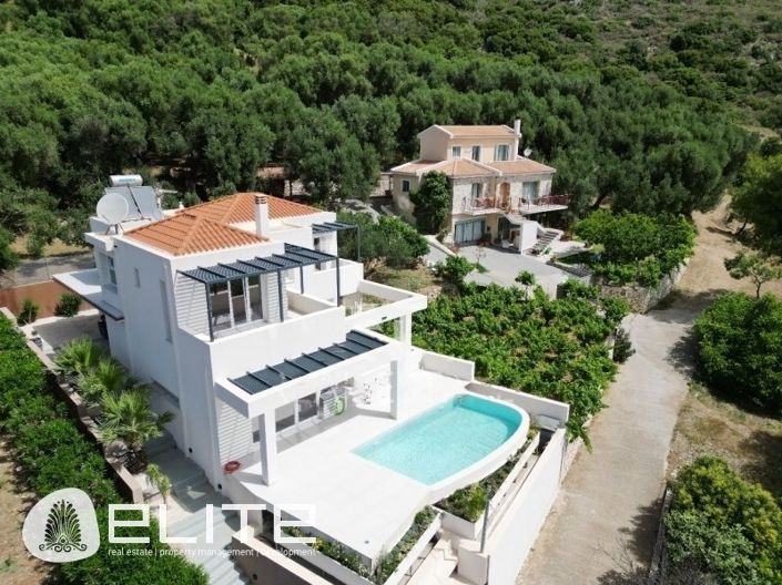 Image No.2-4 Bed Villa for sale