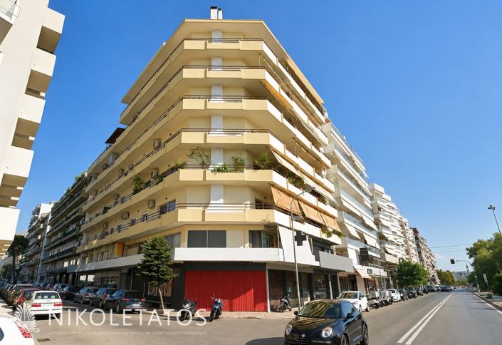 Image No.10-3 Bed Property for sale