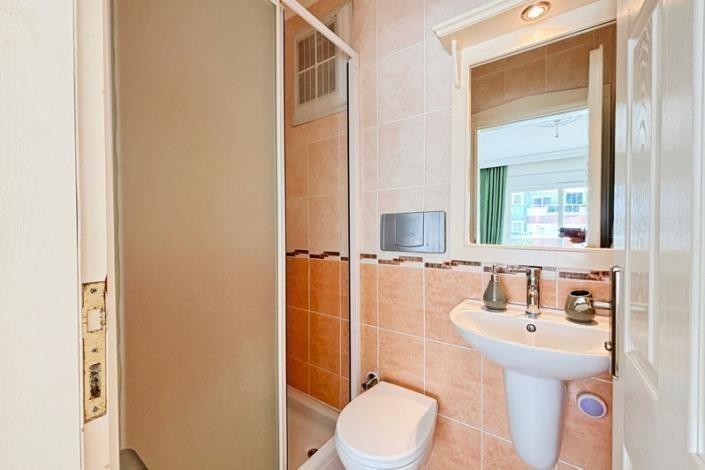 Image No.11-2 Bed Apartment for sale