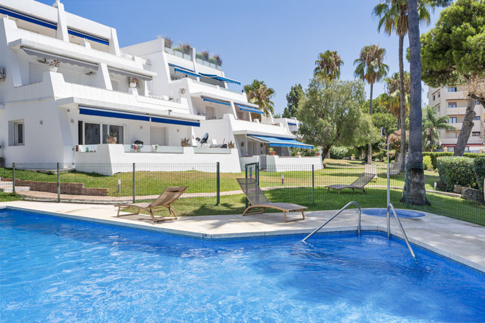 Image No.10-3 Bed Property for sale