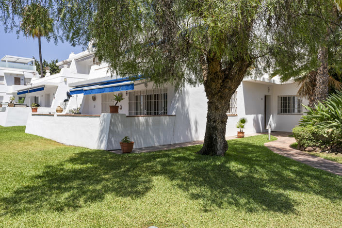 Image No.14-3 Bed Property for sale