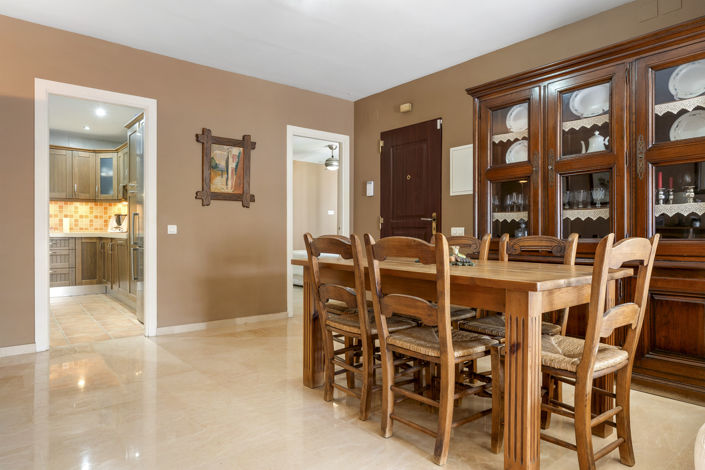 Image No.17-3 Bed Property for sale