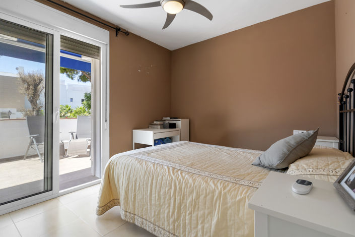 Image No.7-3 Bed Property for sale