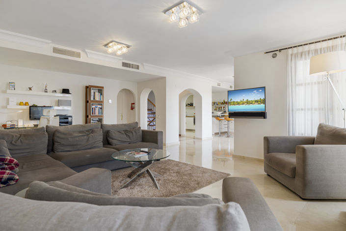 Image No.2-5 Bed Townhouse for sale