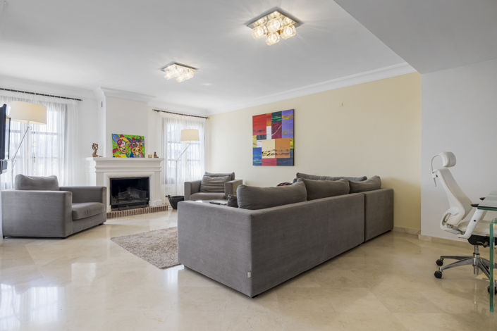 Image No.22-5 Bed Townhouse for sale