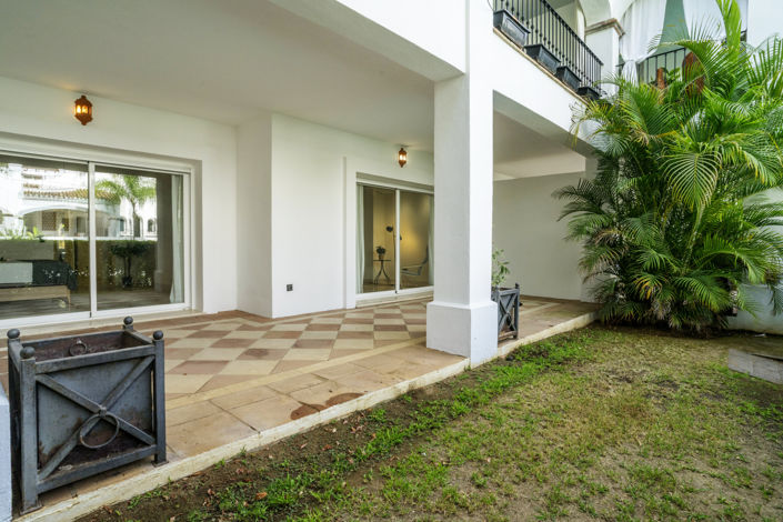 Image No.19-3 Bed Property for sale