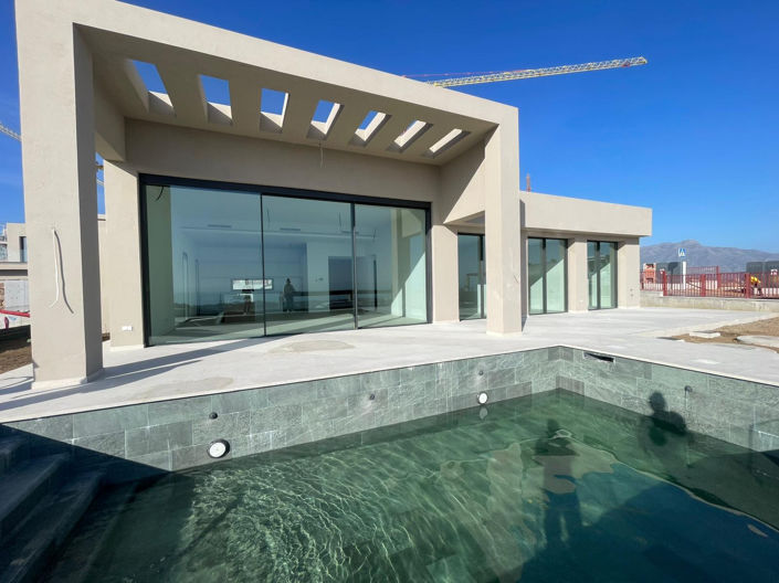 Image No.3-3 Bed Villa for sale