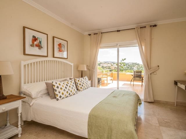 Image No.11-3 Bed Apartment for sale