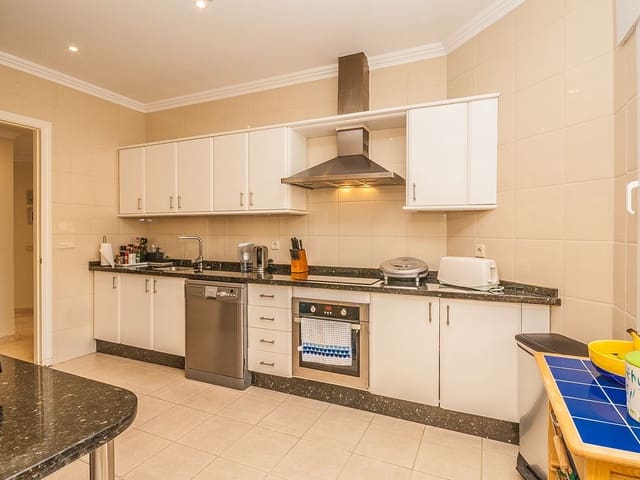 Image No.8-3 Bed Apartment for sale