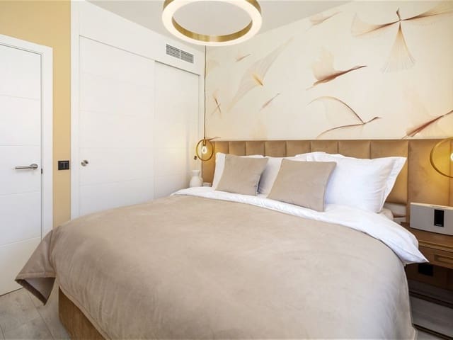 Image No.21-3 Bed Townhouse for sale