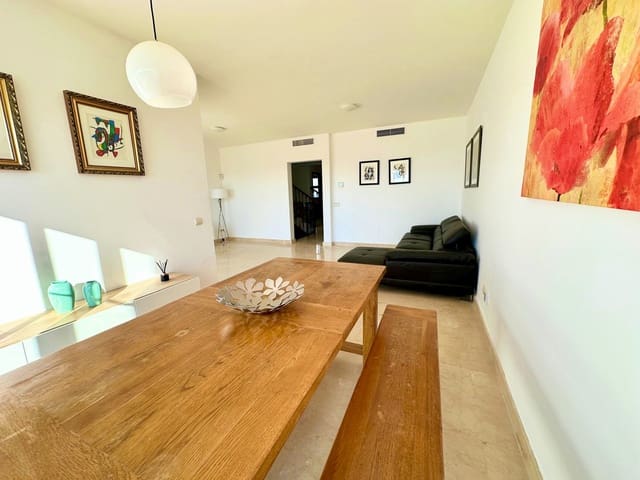 Image No.7-3 Bed Townhouse for sale