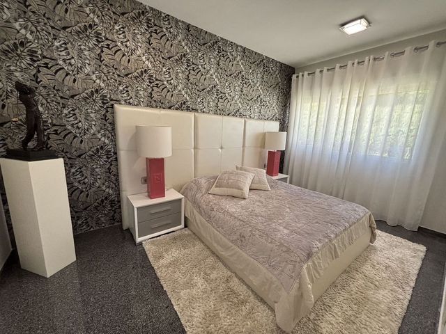 Image No.12-5 Bed Villa for sale