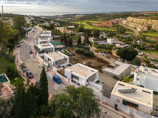Image No.4-4 Bed Villa for sale
