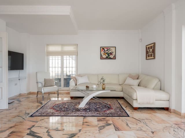 Image No.10-Villa de 5 chambres à vendre à Fuengirola