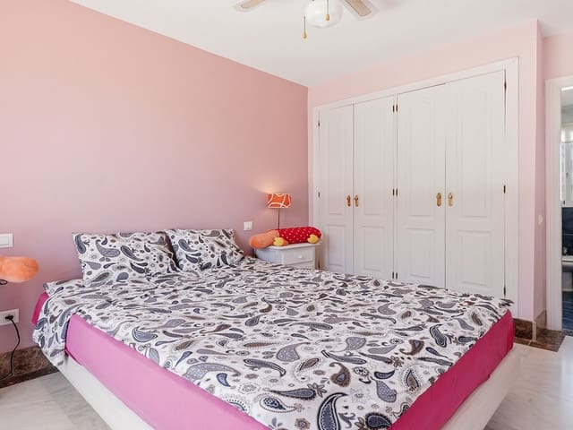 Image No.16-4 Bed Townhouse for sale