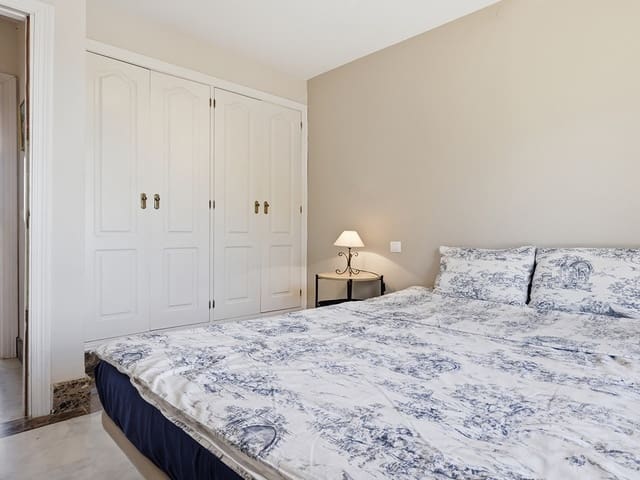 Image No.18-4 Bed Townhouse for sale