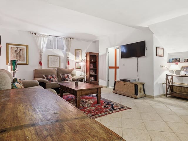 Image No.8-4 Bed Townhouse for sale