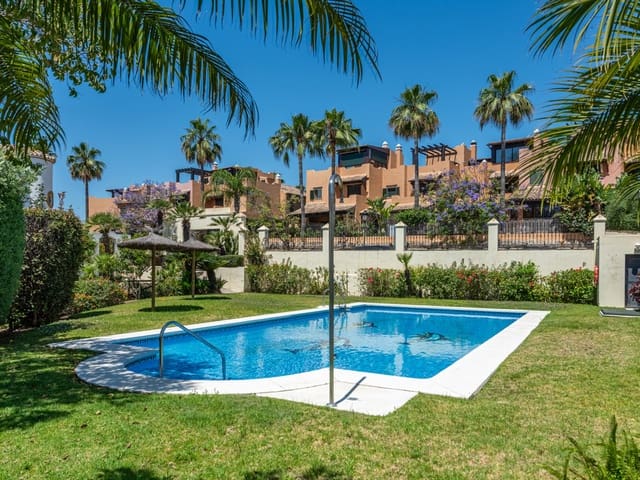Image No.2-Villa de 5 chambres à vendre à Estepona