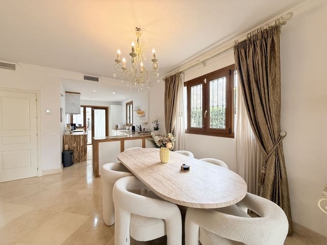 Image No.9-4 Bed Townhouse for sale
