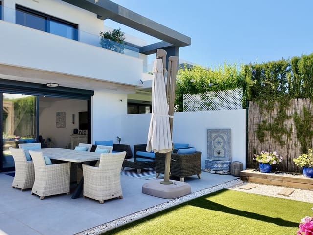 Image No.4-4 Bed Townhouse for sale