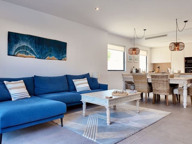 Image No.8-4 Bed Townhouse for sale