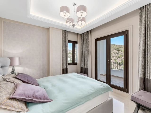 Image No.12-5 Bed Villa for sale