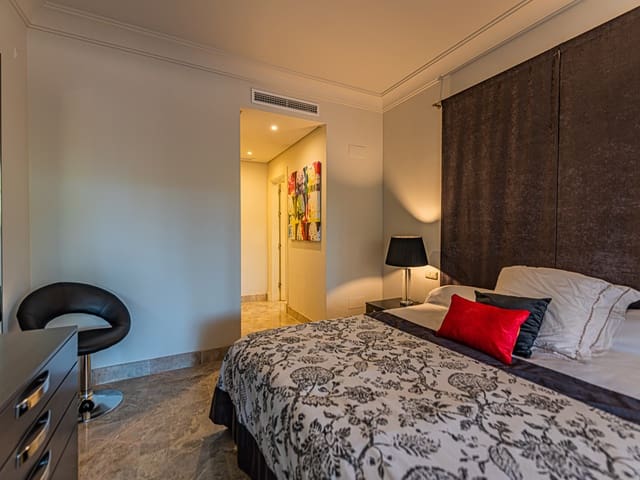 Image No.10-3 Bed Apartment for sale