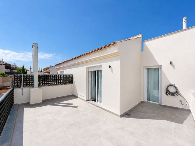 Image No.4-2 Bed Townhouse for sale