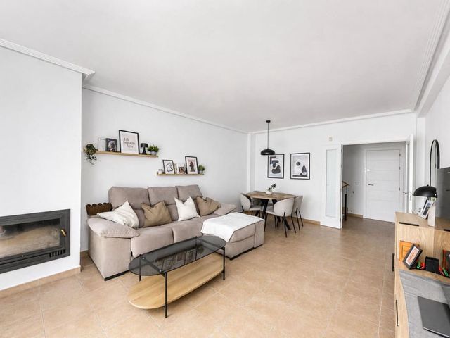 Image No.6-2 Bed Townhouse for sale