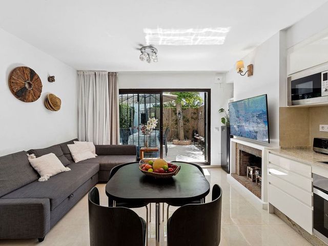 Image No.7-3 Bed Townhouse for sale
