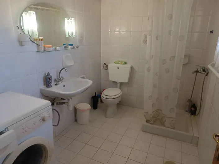 Image No.20-2 Bed House for sale