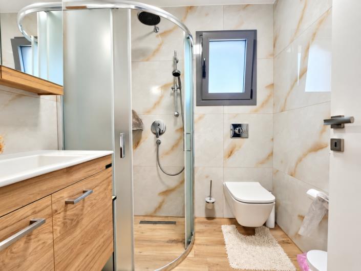 Image No.14-3 Bed House for sale