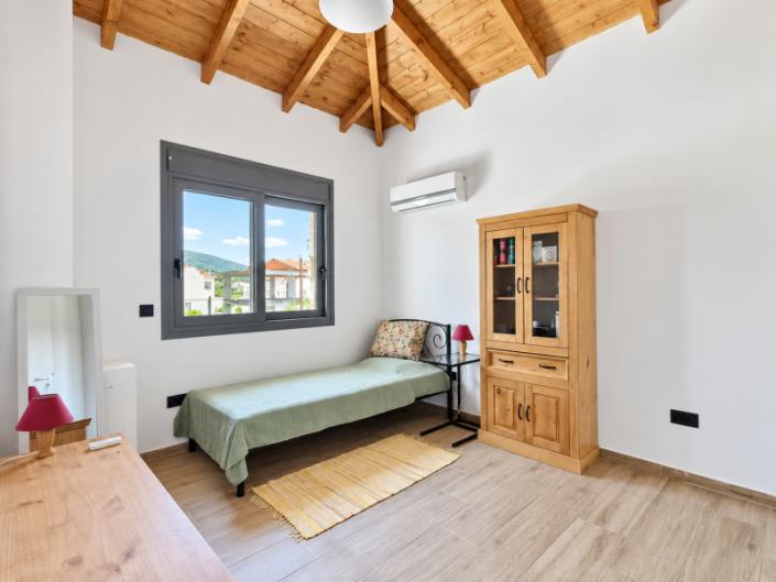Image No.21-3 Bed House for sale