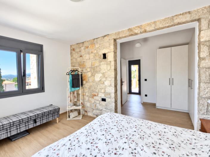 Image No.25-3 Bed House for sale