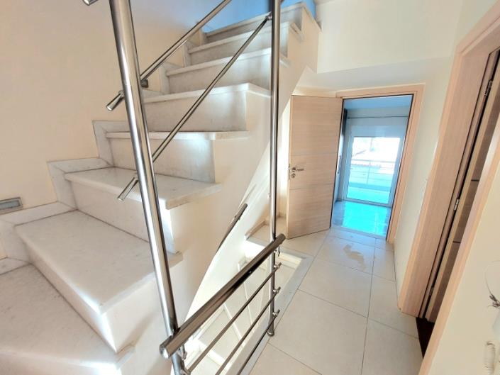 Image No.13-4 Bed House/Villa for sale