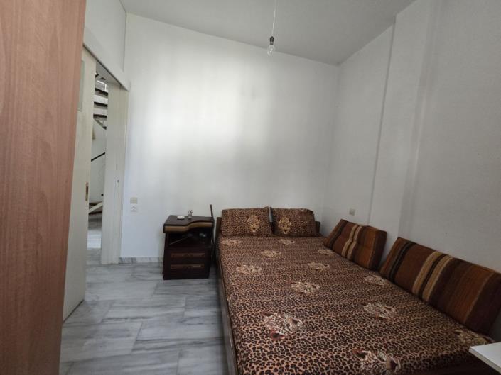 Image No.10-3 Bed House for sale