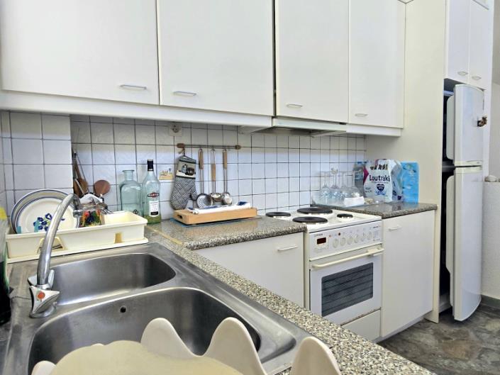 Image No.8-2 Bed Semi-Detached for sale