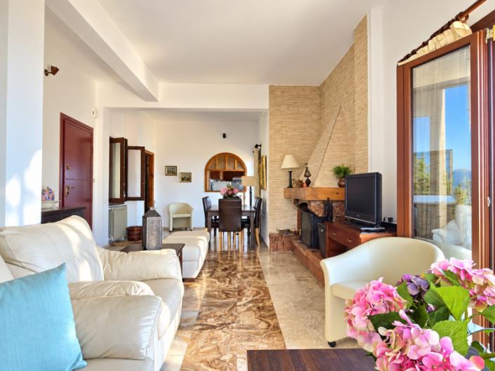 Image No.12-4 Bed House for sale