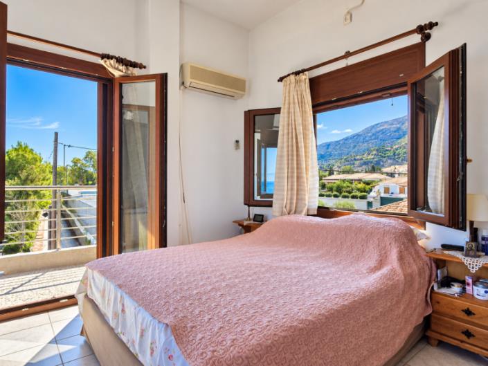 Image No.18-4 Bed House for sale