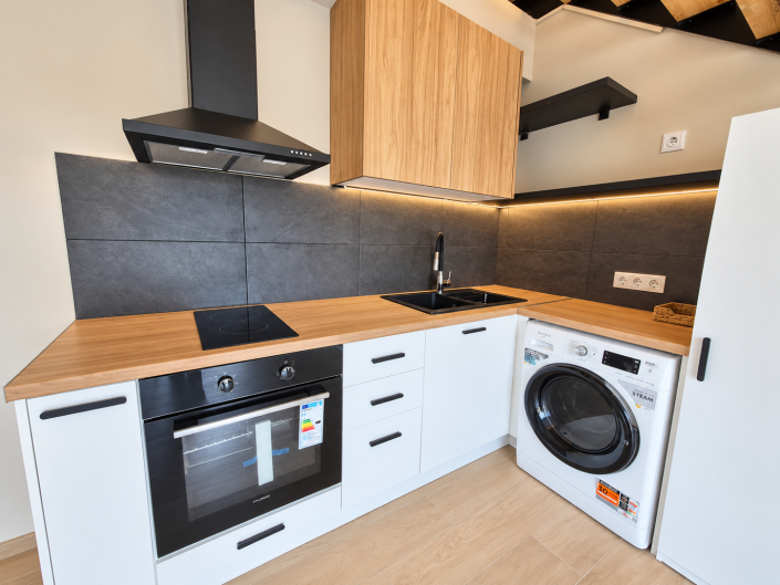 Image No.15-2 Bed House for sale
