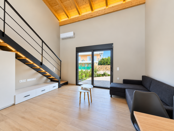 Image No.8-2 Bed House for sale