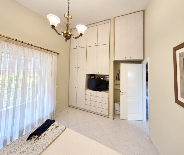 Image No.14-2 Bed House for sale