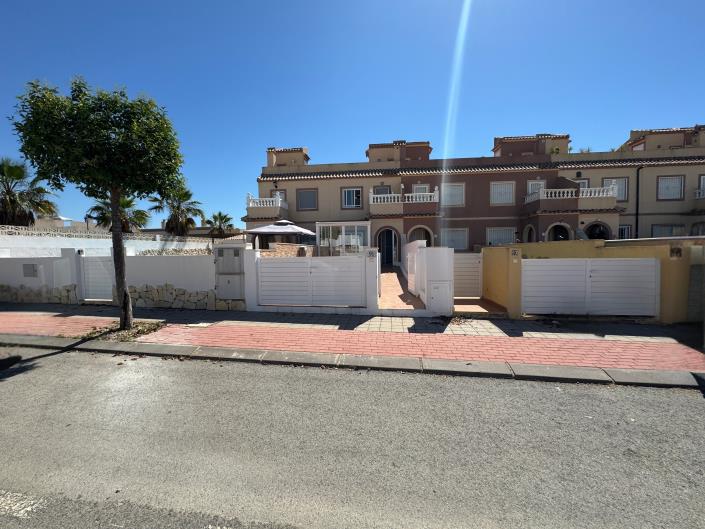 Image No.3-2 Bed Townhouse for sale